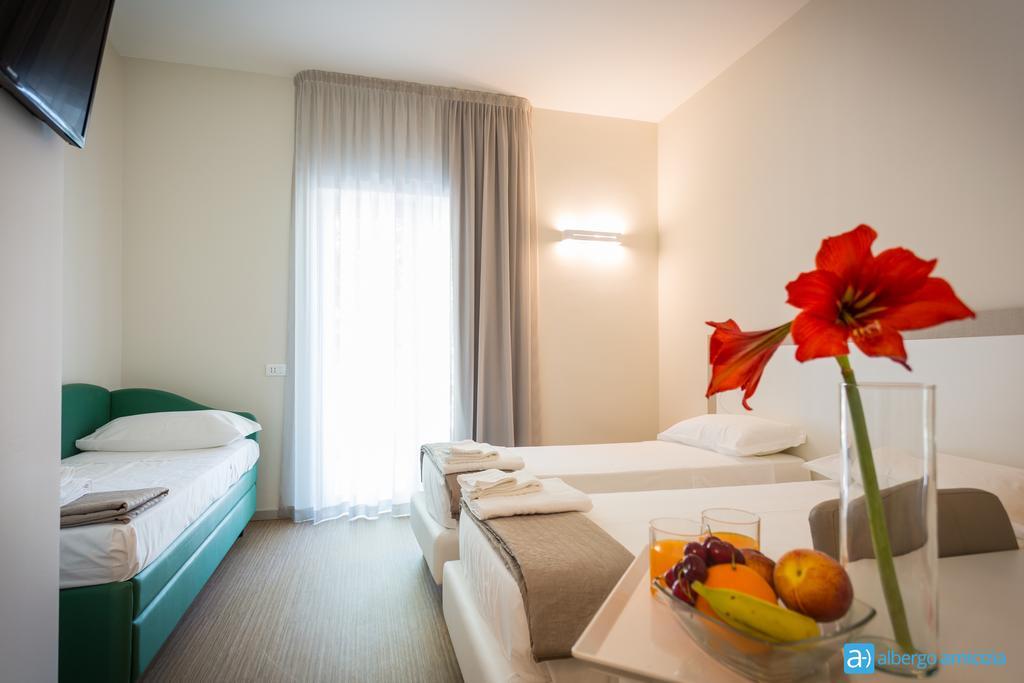 Hotel Amicizia Rimini Exteriér fotografie
